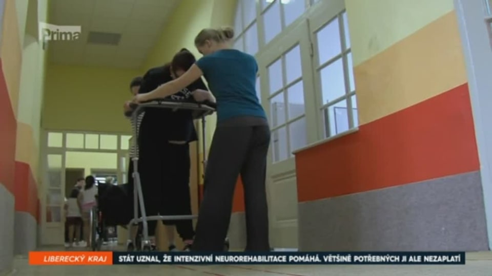 25. 8. 2018 VELKÉ ZPRÁVY: STÁT UZNAL, ŽE INTENZIVNÍ NEUROREHABILITACE POMÁHÁ. VĚTŠINĚ POTŘEBNÝCH JI ALE NEZAPLATÍ